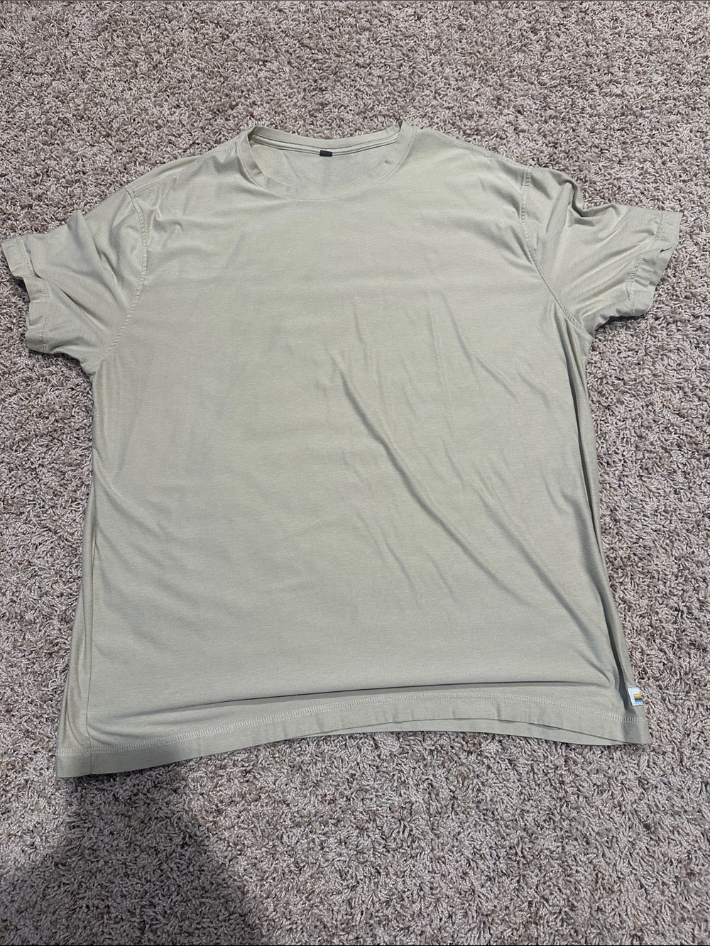 Vuori Men's Crew Neck Short Sleeve T-Shirt - Tan/Light Gold